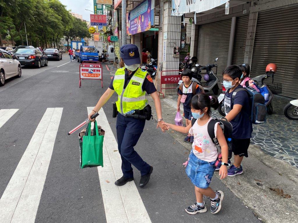 三民二分局警方啟動「護童專案」用心護童安全