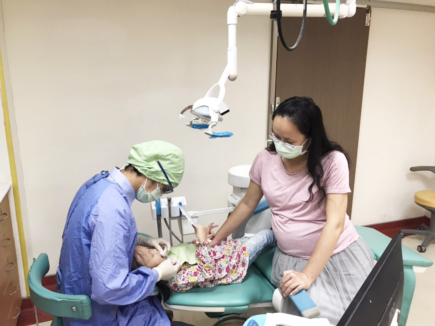 高醫響應「世界口腔健康日」三週孕婦及嬰幼兒免掛號費