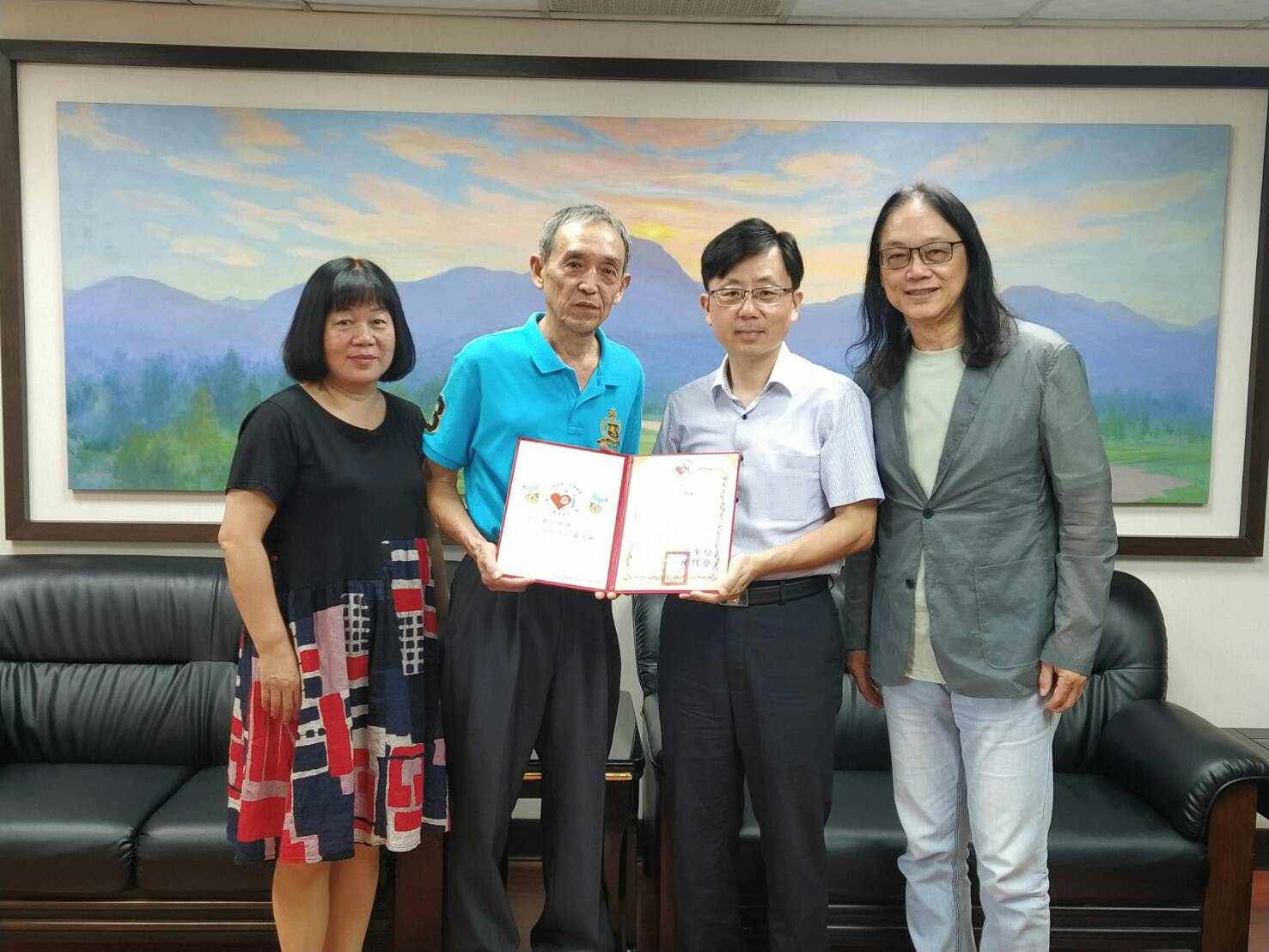 高雄大樹后德宮長期捐善款 高雄檢察長、犯保主委頒發感謝狀