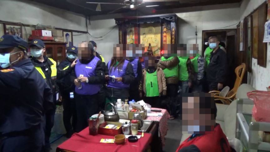 雲林縣警破獲職業賭場 查獲三把改造手槍、子彈及毒品