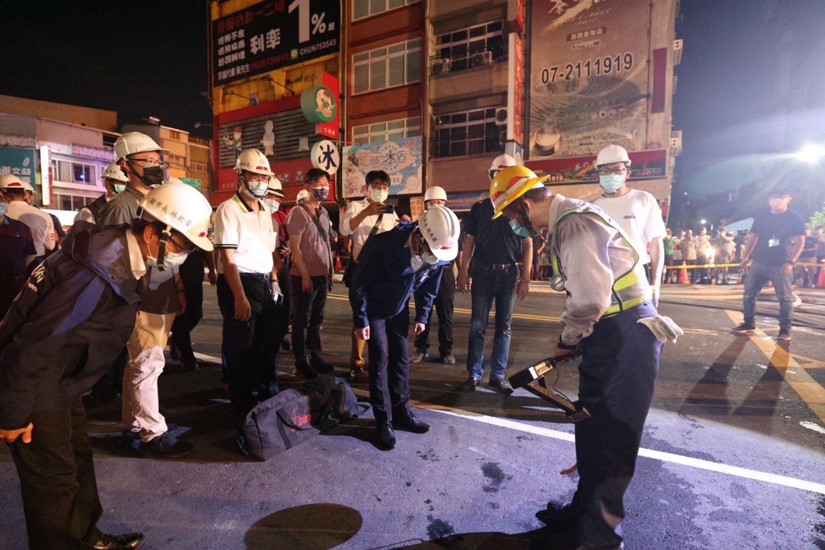 高雄工地路塌損鄰房 高市府：協助災戶求償到底