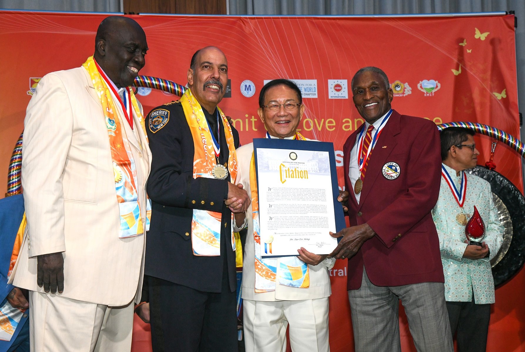 推動愛與和平 太極門掌門人人洪道子博士獲紐約市長表揚