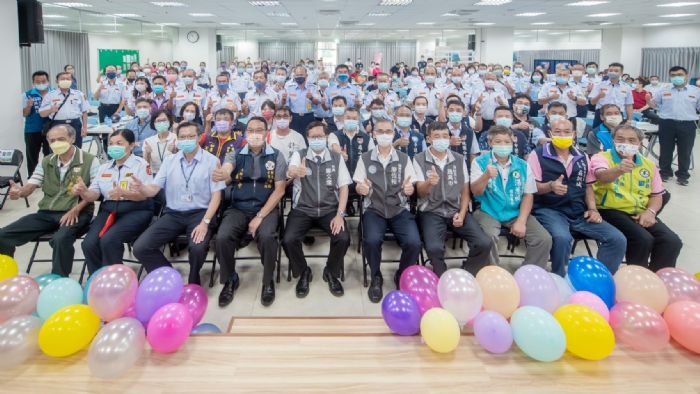 感謝守望相助團隊守護社區治安 桃園市長鄭文燦表揚七里社區