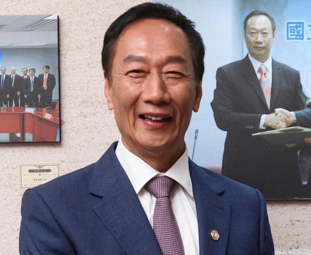 為捐BN疫苗 郭台銘「被逼承諾並簽了2024不參選總統切結書」　