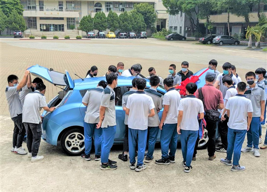 新北高工攜手裕信汽車簽訂MOU 培育頂尖人才