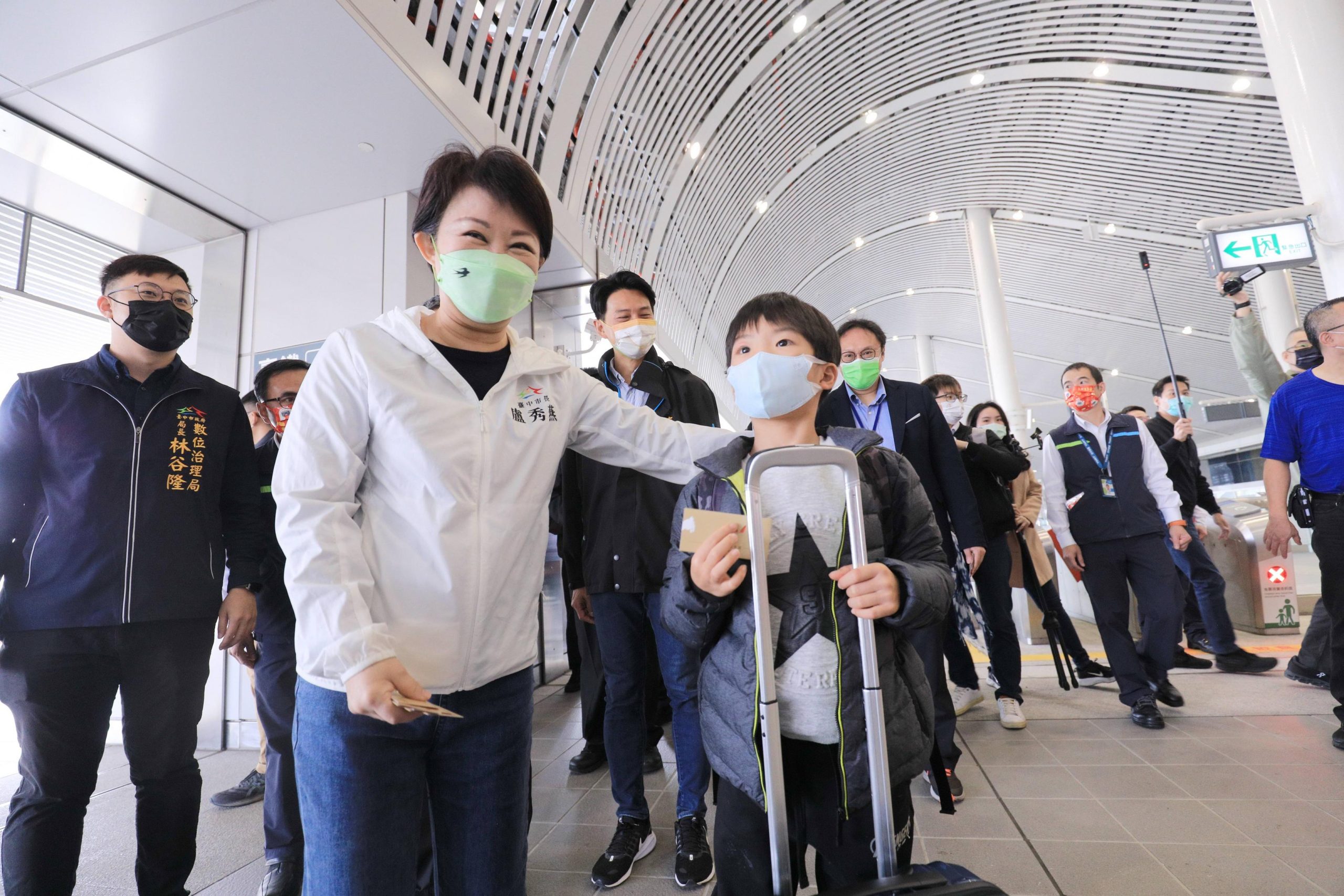 台中市長盧秀燕視察交通場站疏運：歡迎回家