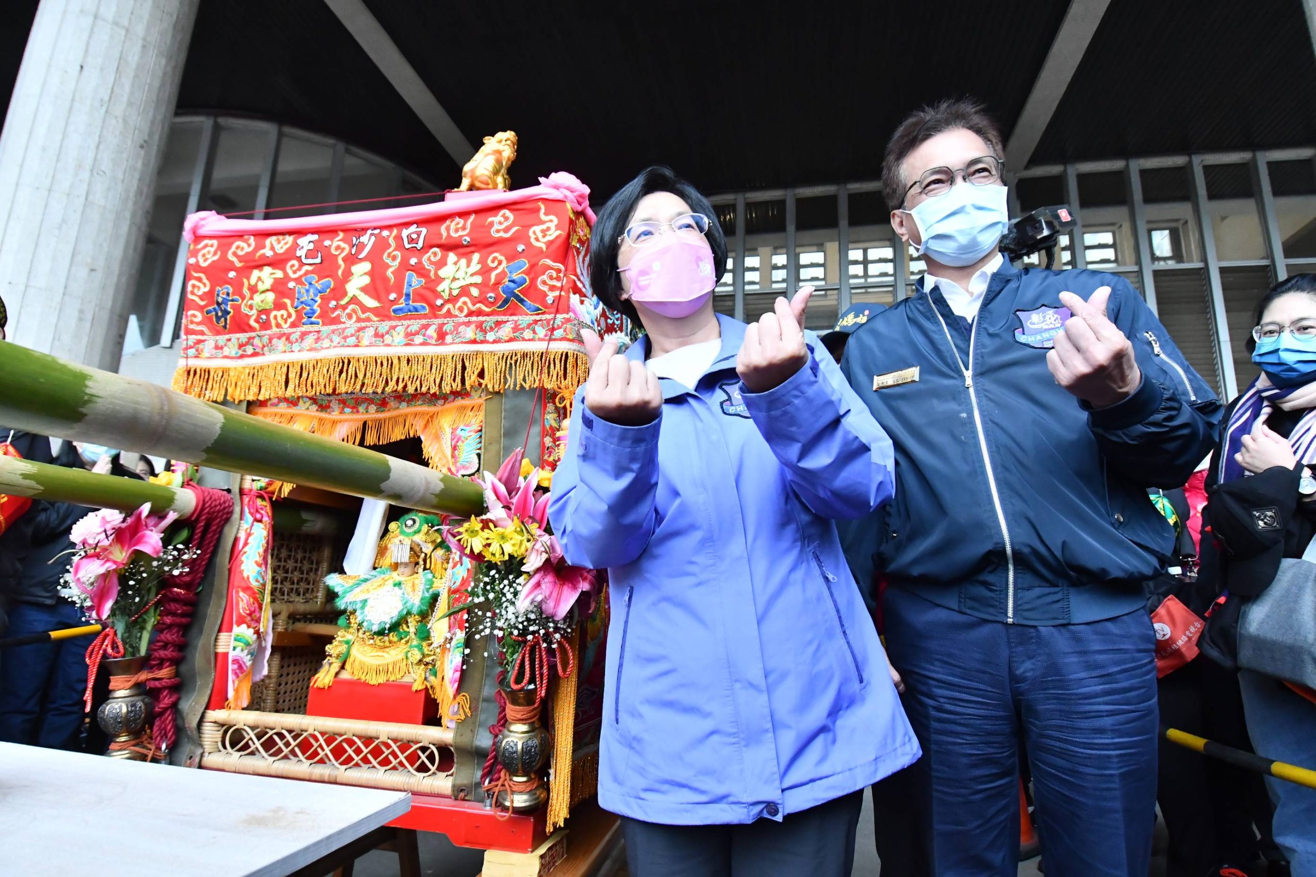 彰化白沙屯媽祖情人節抵彰 縣長王惠美接駕獻花祈福