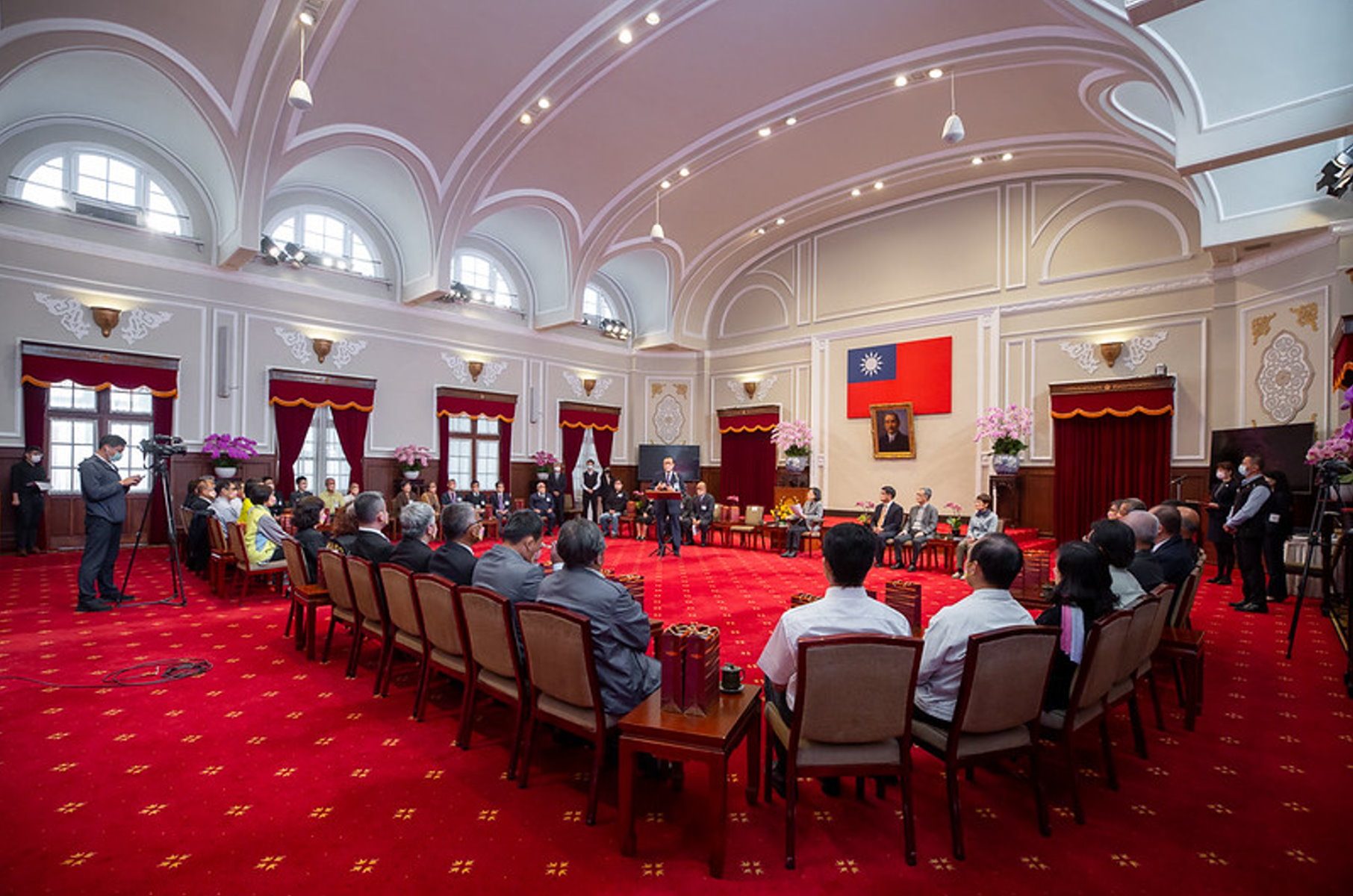 蔡英文總統接見捐血人代表 籲國人一起挽袖響應