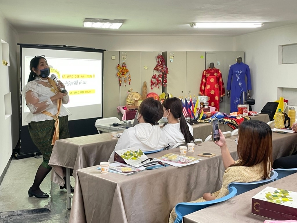 道地奶茶「泰」甜蜜 移民署高市二站攜手新住民體驗多元文化