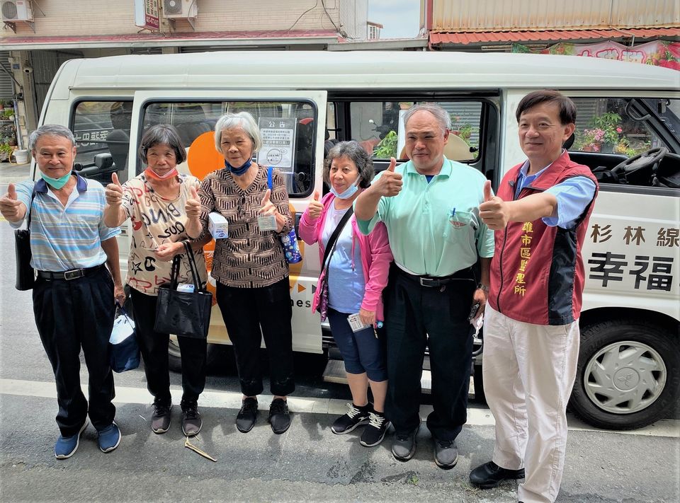 幸福巴士填補偏鄉公運缺口 杉林居民樂暢行