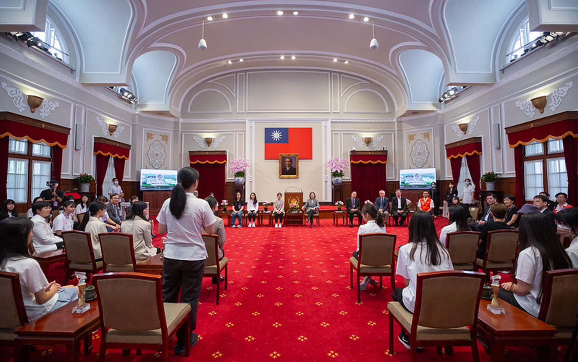 接見資安女婕思獲獎隊伍 蔡總統盼培養更多資安人才