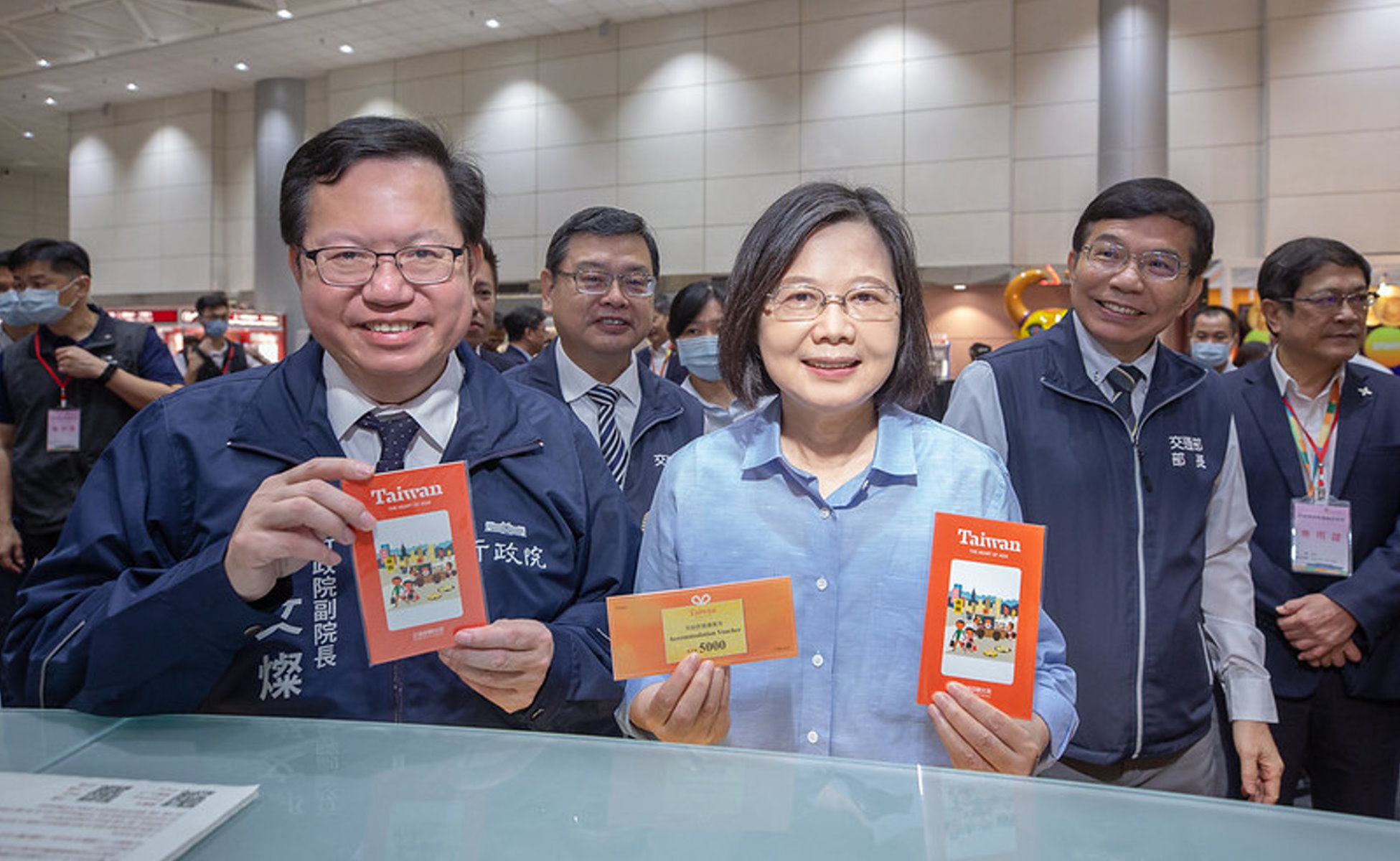 蔡總統視察桃機：盼台灣觀光旅遊產業蓬勃發展