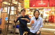 蔡總統訪鹽埕市場 公有零售市場品嚐市場特色小吃