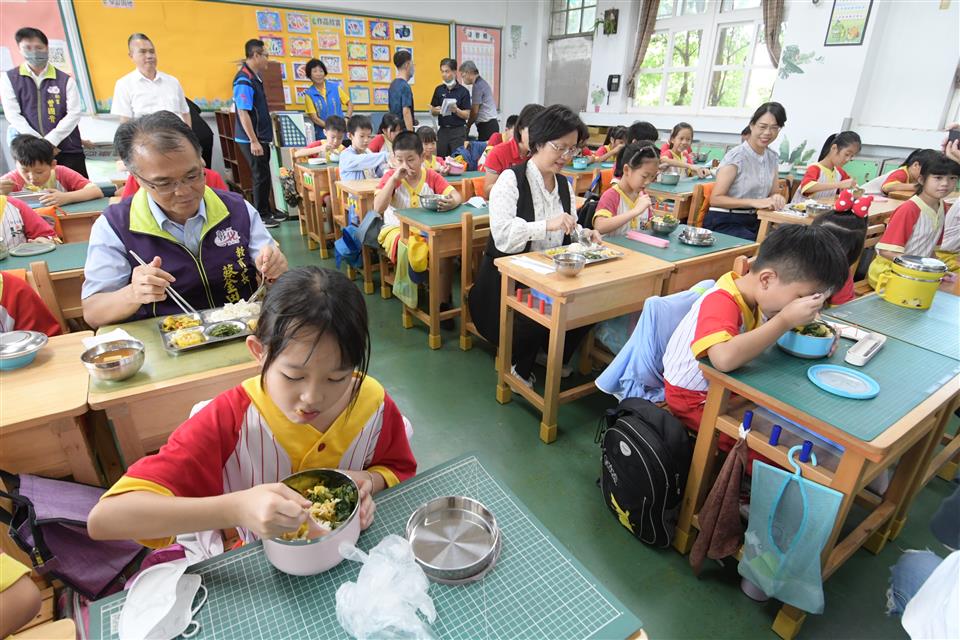 守護食安 彰縣老人供餐、校園午餐全面使用國產蛋