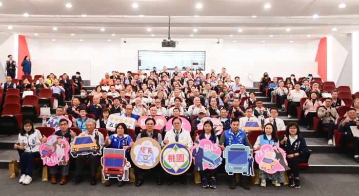 桃市表揚117名優良職業駕駛人 張善政：加碼提供免費肺癌篩檢服務
