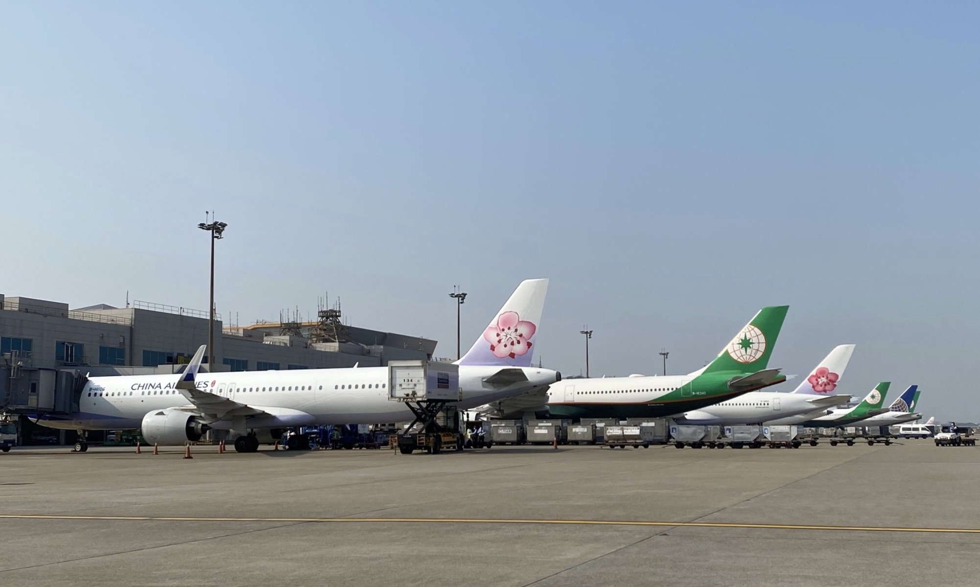 兩岸13個包機航點 開放春節前後各10天可飛航