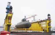 潛艦國造原型艦海鯤軍艦 台船完成浮船作業