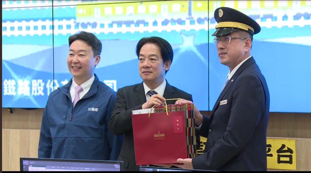 賴清德總統視察春節疏運 感謝交通單位堅守崗位