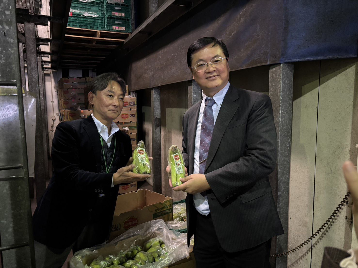 高雄副市長羅達生 拜訪世界第一大鳳梨供應商