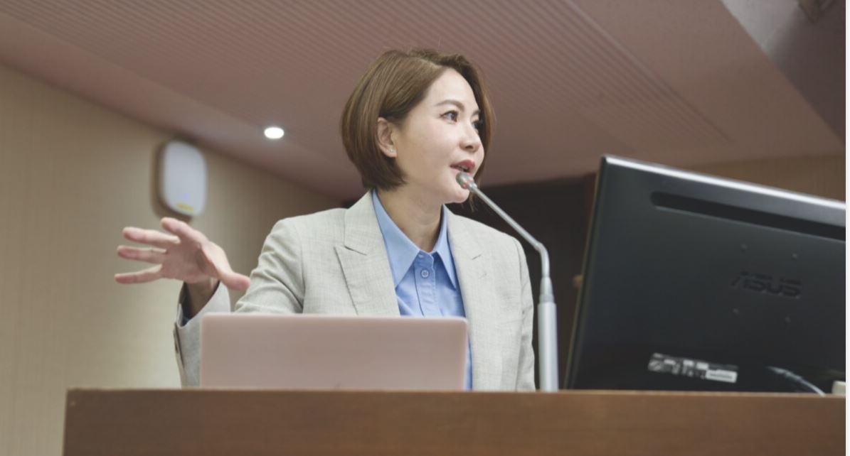 大林電廠重啟燃煤發電 立委批環境部長睜眼說瞎話