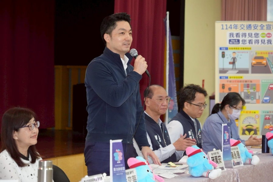 蔣萬安主持文山區里長座談 回應在地需求