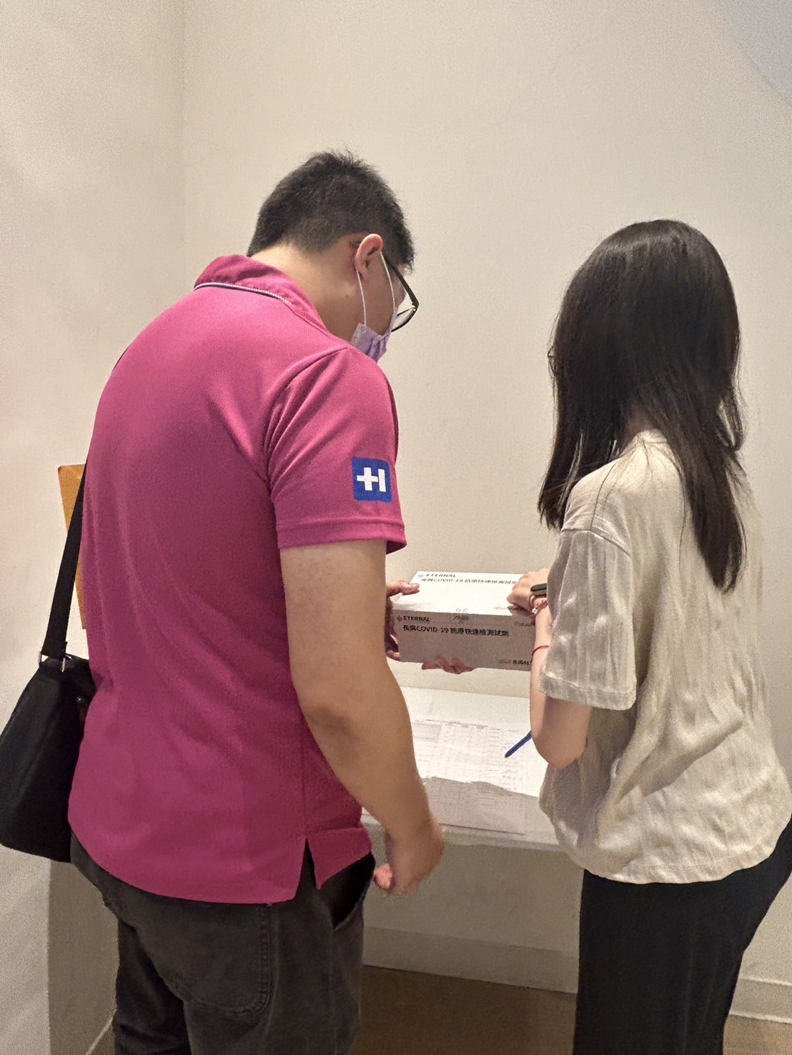 高市緊急採購3萬劑醫用快篩助長照機構 4000劑到貨配發