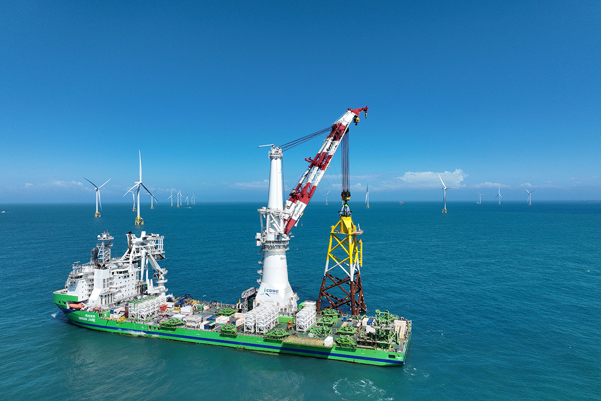 台船環海︰完成海龍離岸風場73座套管式水下基礎安裝