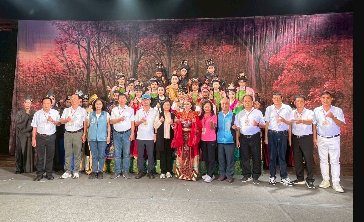 鹿港玉安宮十八年一科」明華園戲劇總團大戲演出