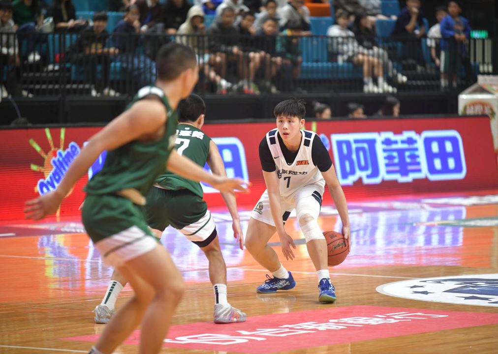 彰化縣成功高中首度挺進HBL八強 四強戰台北見