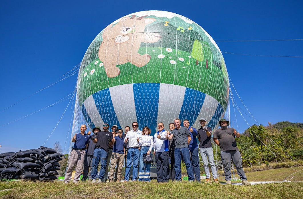 九九峰氦氣球組裝完成 外型搶先曝光