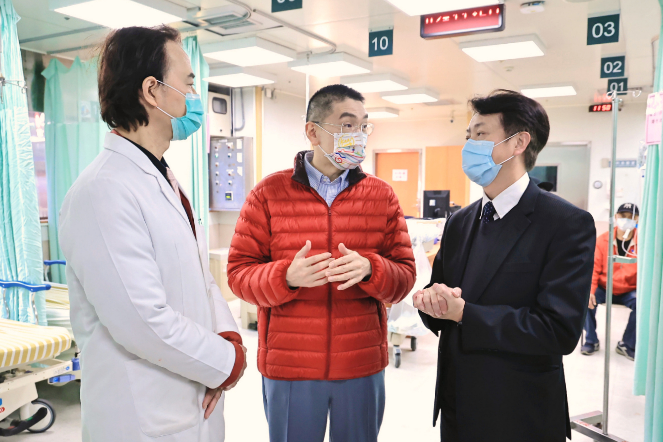 春節醫療守護不打烊 謝國樑親向第一線醫護致謝