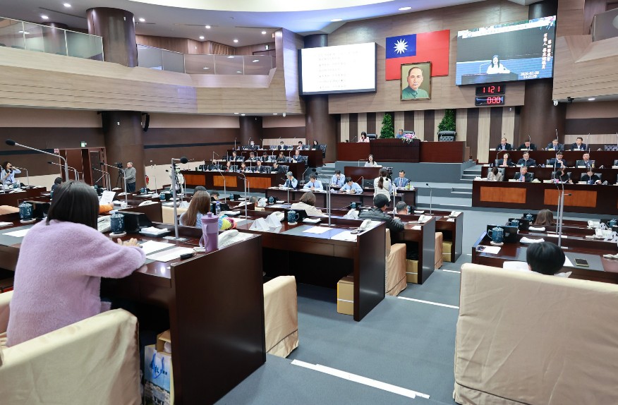 許淑華宣布4月1日起長輩健保費免繳 年減萬元負擔