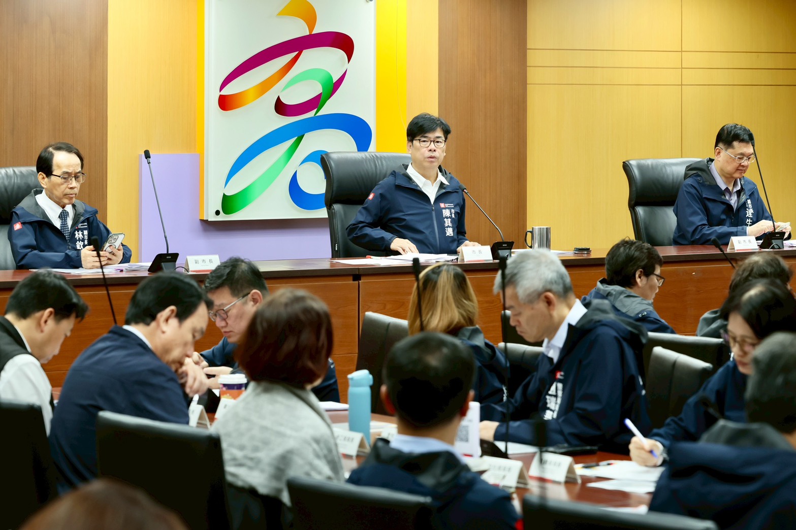 高雄追加預算！營養午餐免費11億、敬老卡點數增加1.6億