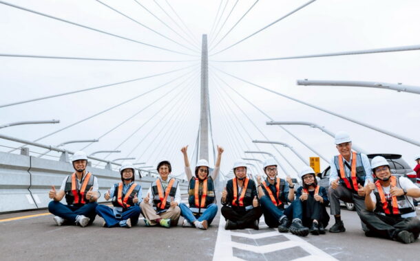 高雄市議長康裕成北上考察淡江大橋 借鏡擘劃高雄百年交通藍圖