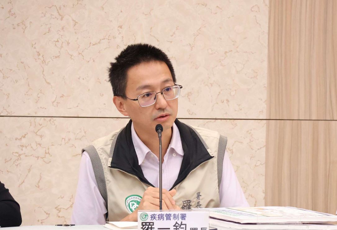 新冠上週門急診就診翻倍破萬 高峰提前至8月中