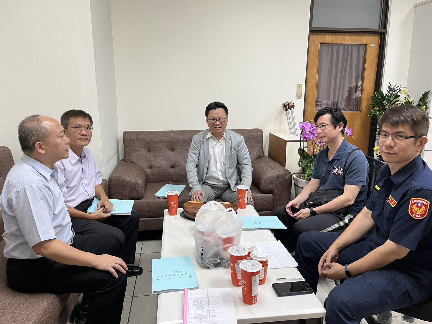 橋檢主任檢察官施家榮率員赴楠梓警分局選舉查察檢警座談會