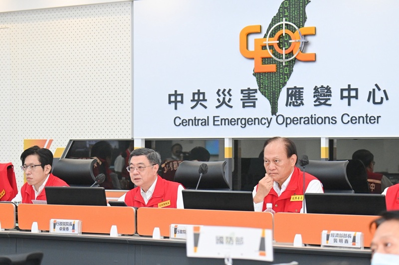 視導災變中心 卓揆：強化中央與地方應變協調 加速災後復原