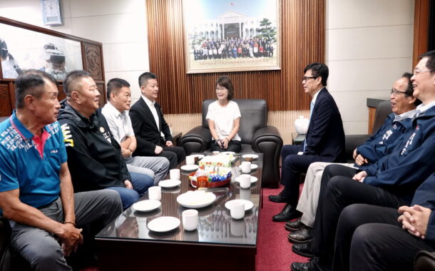 陳其邁市長拜會副議長曾俊會 允諾三民區屠宰場明年一定停止屠宰